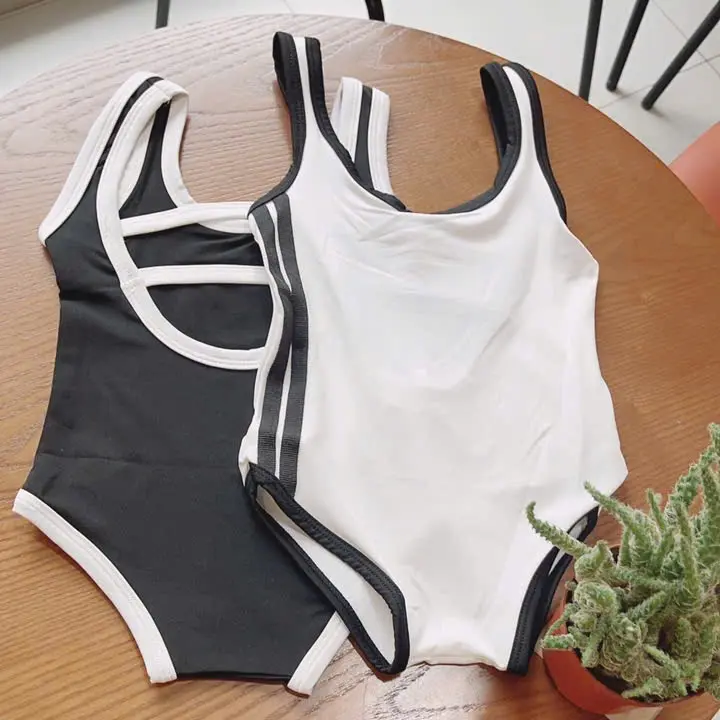 Bodysuit đi biển cho bé Gái ,Bikini đi biển cho bé Gái,  Bikini 2 dây chất liệu thun bơi mềm đủ size  8-35kg( bikini das) Voi