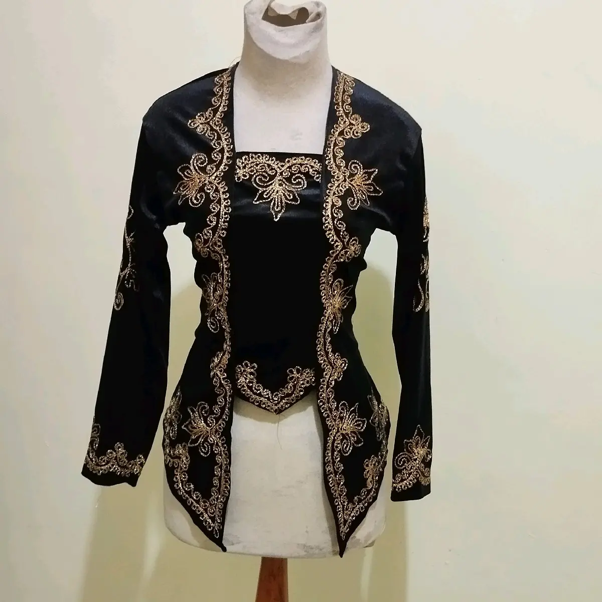 ATASAN KEBAYA PAGAR AYU KUTHU BARU BORDIR Baju Kancing kebaya bludru Hitam Wanita