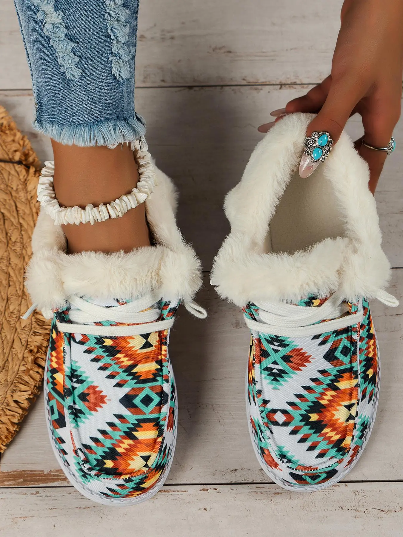 Women's Fashionable Geometric Print Lace Up Low Top Sneakers, Casual Comfortable Round Toe Flat Shoes, Female All-match Shoes For Daily Wear