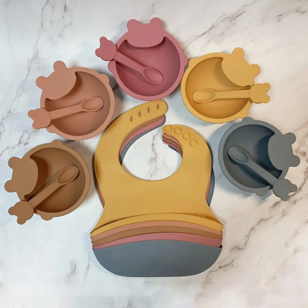 BabyBeeBoo Set Alat Makan Bayi SILIKON CELEMEK MANGKUK SENDOK SUCTION Premium Baby Full Set Tableware Training Feeding Set Bowl BIB Spoon Silicone Slaber Apron Perlengkapan MPASI