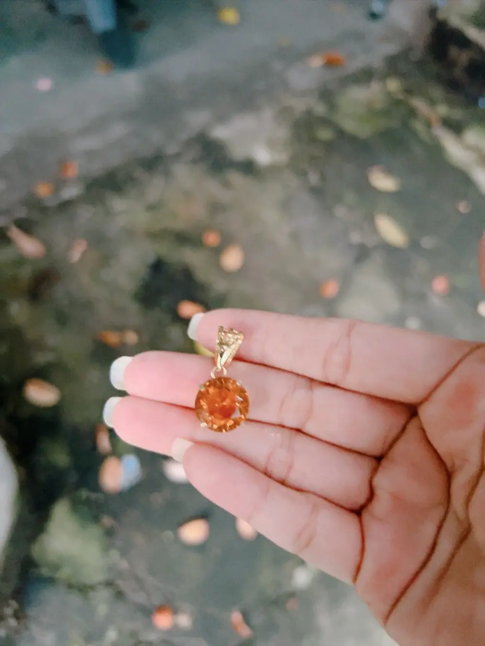 Mặt dây chuyền siêu xịn dong vang mã  M13