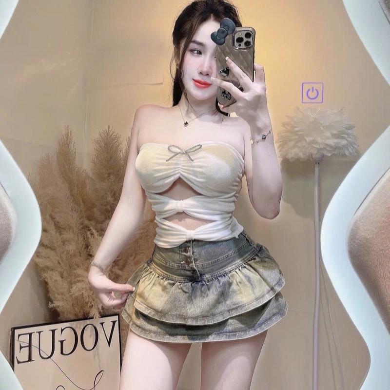 Chân Váy Xoè Tầng 3 Nút Ôm Dáng Có Quần Trong