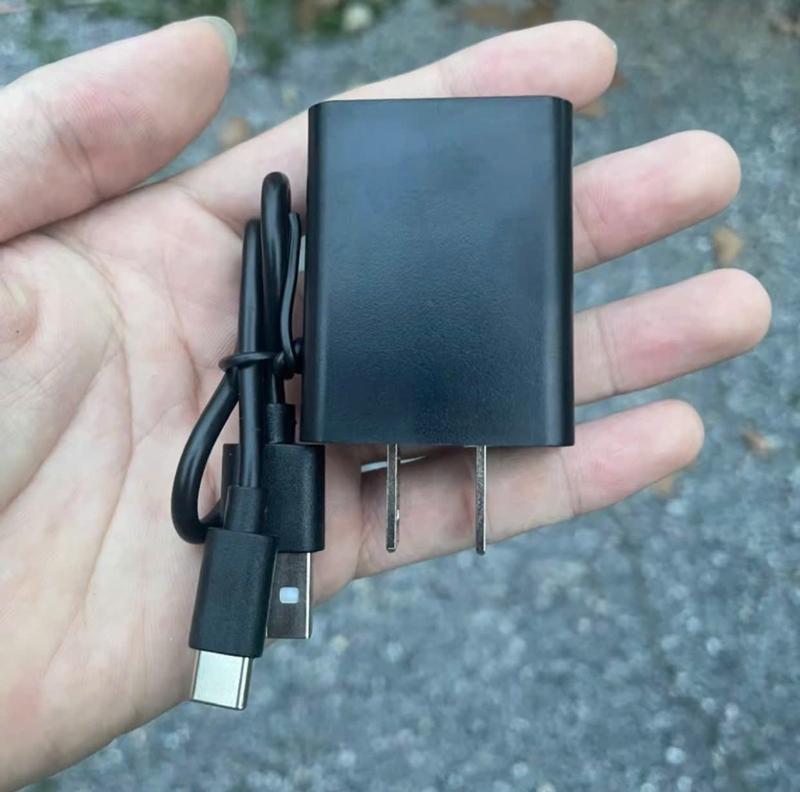 Product Introduction of Bộ Phụ Kiện Pin Áo Điều Hòa Gồm Pin 80000 MaH 20V + 2 Quạt Gió 9 Cánh + Sạc Full Box , Bền Bỉ Mạnh Mẽ 3