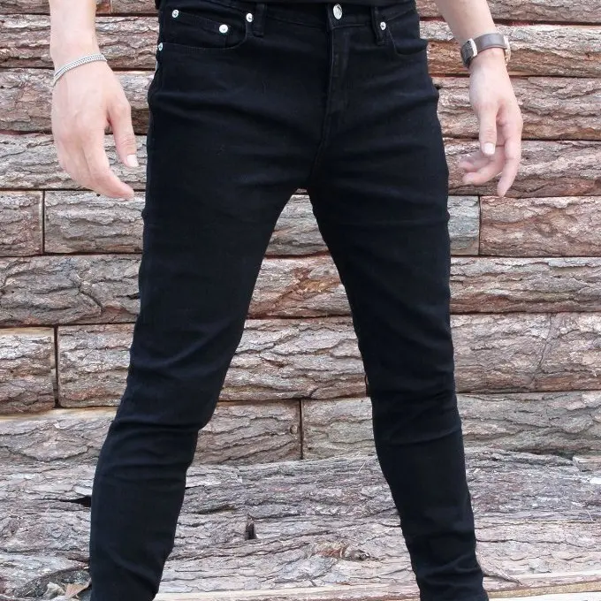 Quần Jean Dài Nam Màu Đen Trơn Ôm Gọn Chất Vải Co Giãn Menswear Pants