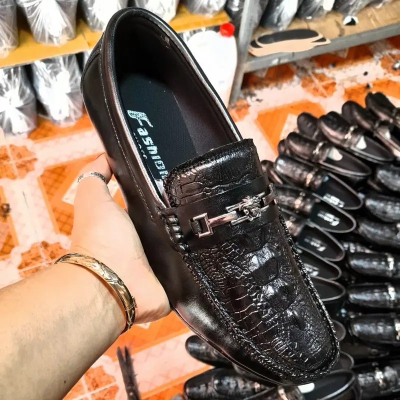 Giày mọi nam. Cao 3p được dập vân cá sấu Đế Bằng Shoes Loafer 1