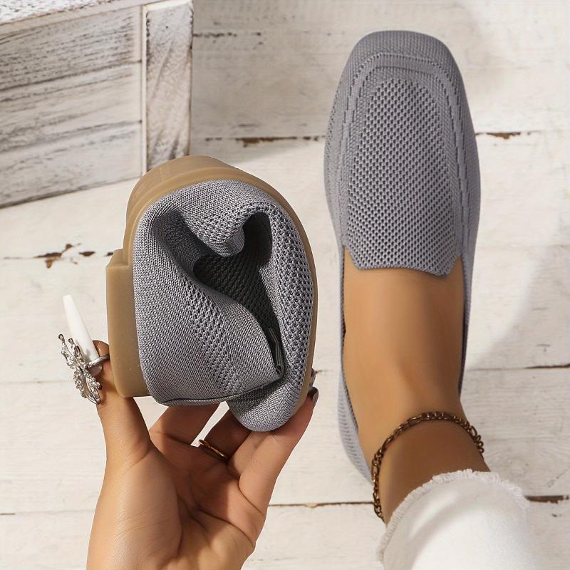 Women's flat shoes with one strap, breathable square head large size wide foot shoes, casual and light walking shoes for all seasons 2
