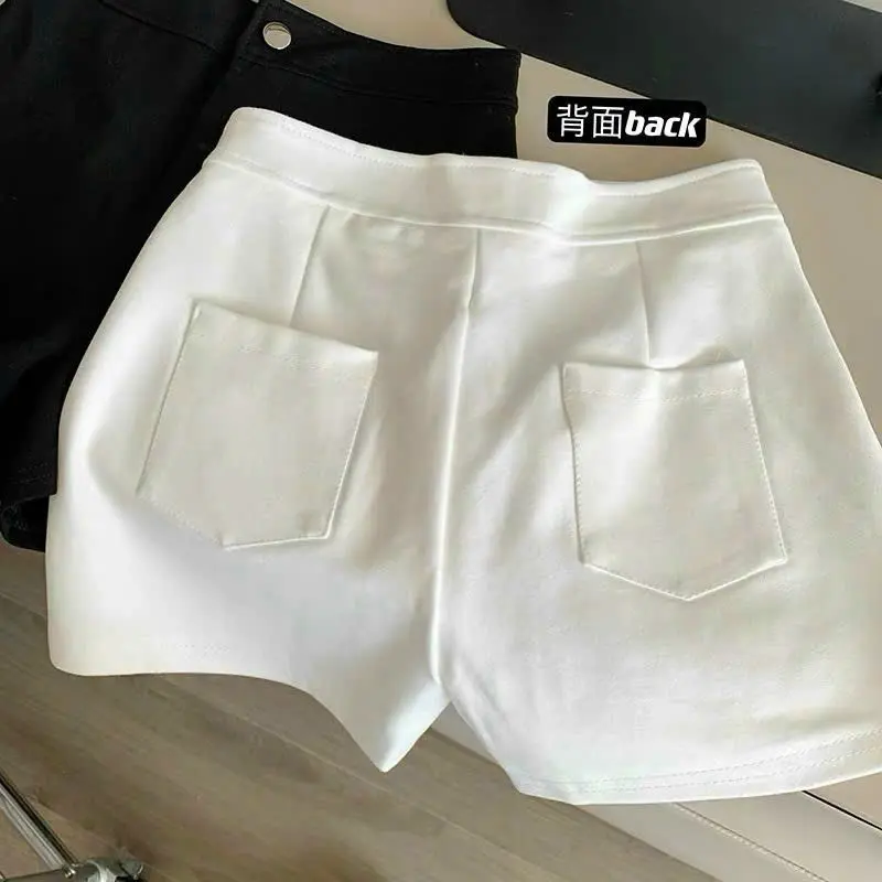 Com bo 2 Quần đùi umi cạp cao khuy khóa trước, có 2 túi sau Kem Nữ Đen Women Nhung Jean Pants