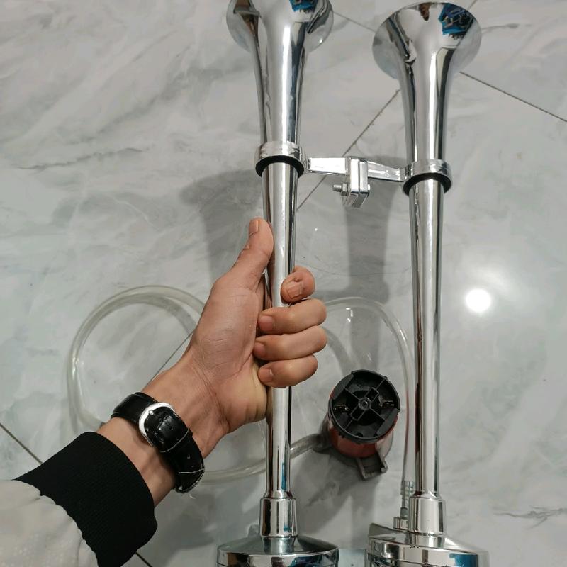 còi điện sinh hơi hàng độ. 2 kèn 45cm. âm thanh lớn như còi hơi. Phụ Kiện Phụ Kiện