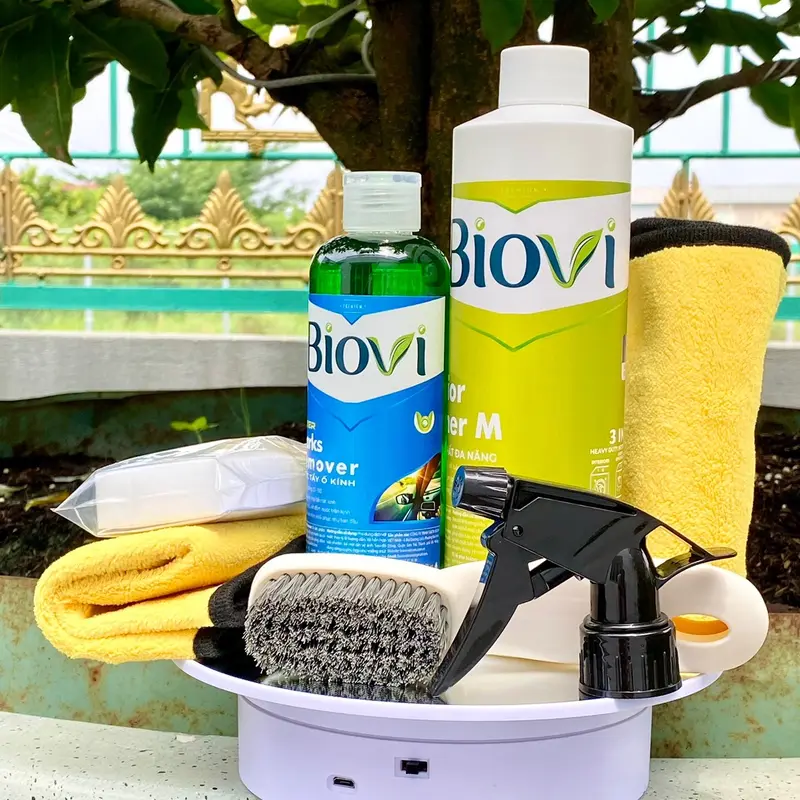 Combo Tẩy Ố Kính và Vệ Sinh Nội Thất ( 2 khăn,1 vòi,1 bàn ngẩu nhiên ,1 mút và bao tay tẩy kính) Làm Sạch bột đa năng cancan xi 2