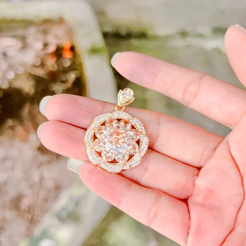 Mặt dây chuyền siêu xịn dong vang mã  M19 0