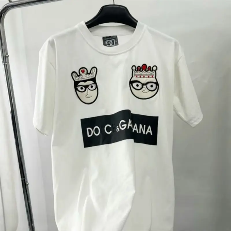 Áo Phông Gờ Văn Đê Thêu Nhà Vua Chất Cotton Lạnh Co Dãn 2 Chiều Thoáng Mát