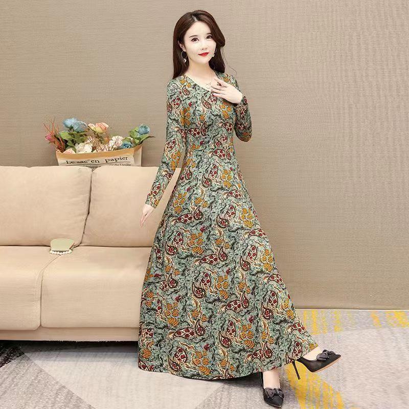 Product Introduction of Váy Hoa Cho Mẹ TRUNG NIÊN, Dành Cho Phụ Nữ, Mùa Xuân Và Mùa Thu, Hàng Mới Về, Thích Hợp Cho Cô Gái Đầy Đặn, Dáng Ôm, Che Bụng, Cổ Chữ V, váy Dài xòe, 2024 8