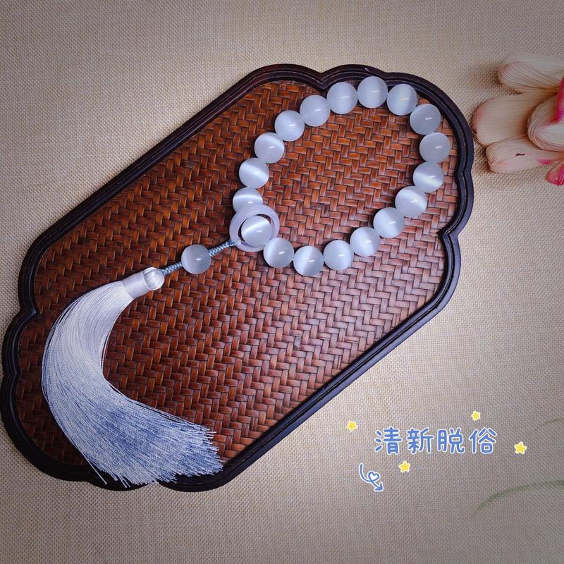 Product Introduction of Ancient Style White Moonlight - Cat's Eye Stone Handheld She Tai Cui Hanfu Tassel Hand Spinner Ancient Style Cultural Play Soft Bracelet for Men 8