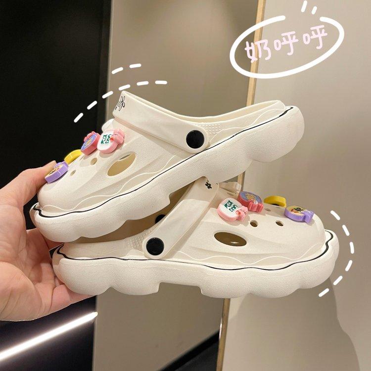 Product Introduction of Hole Shoes Eva Women's Platform plus Height Increasing Summer Outer Wear Closed Toe Non-Slip Deodorant Cartoon New Cool Beach 2