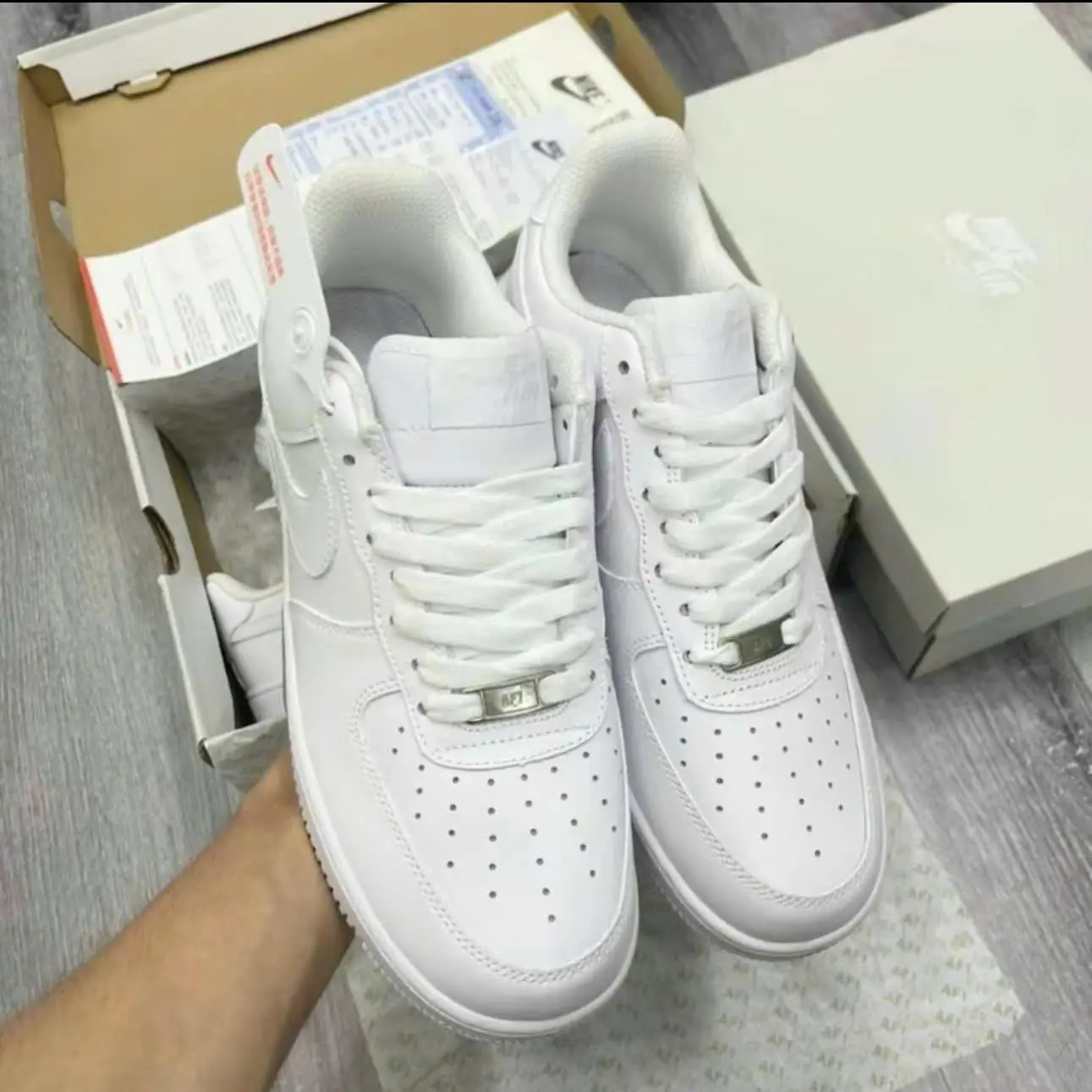 Giày Basic NiKee AF11 Trắng BASIC , Mẫu New 2024 vừa về kho dành cho cả Nam và nữ , Ảnh chụp cam thường dt . Shoes