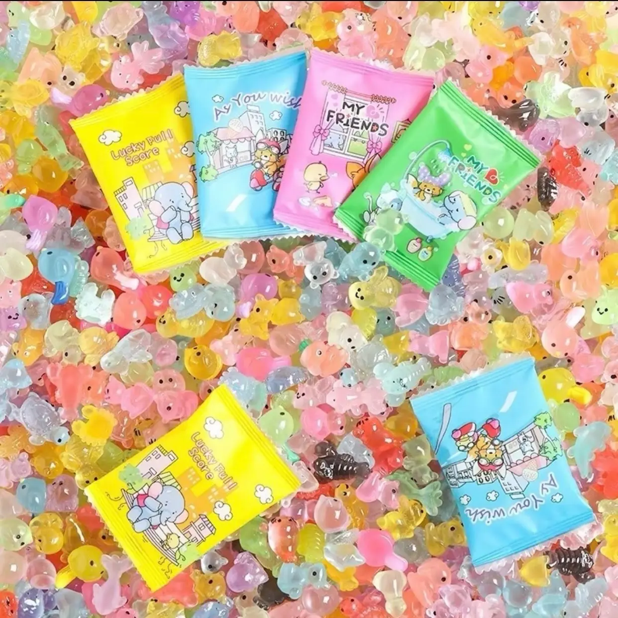 ￼{ Trộn Ngẫu Nhiên } Set 100 Túi Mù, Kẹo Mù Bí Mật Bất Ngờ Dạ Quang Phát Sáng Bóc Quà Tặng Mini, Đồ Chơi Toy