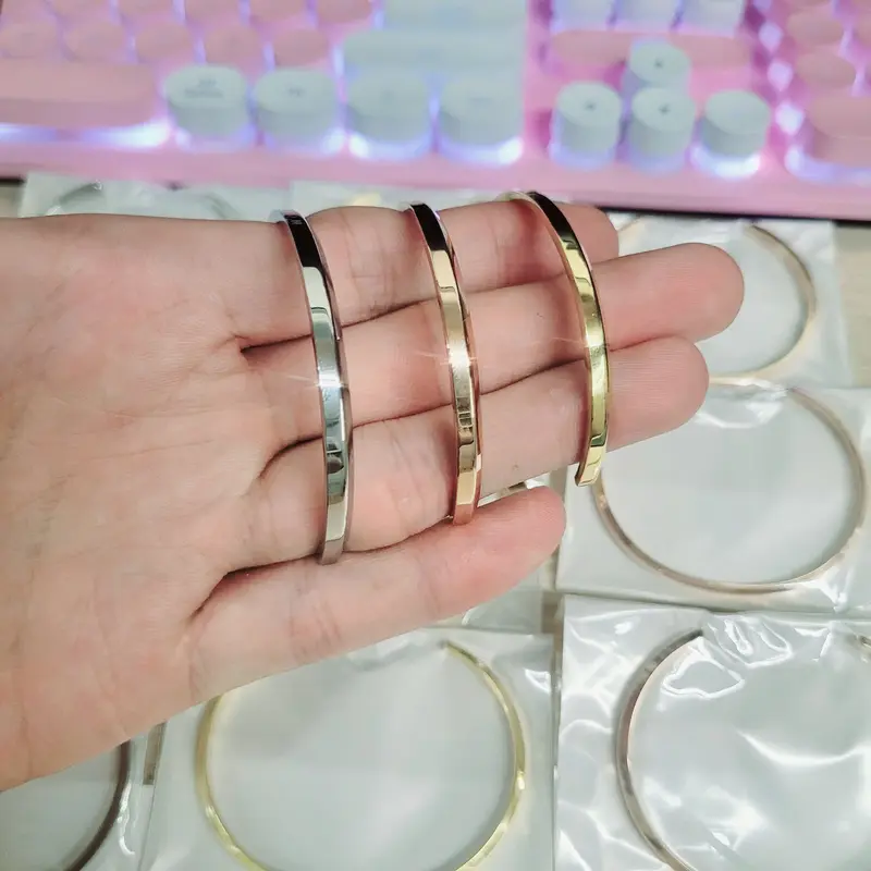Vòng tay Cuff Titan Không gỉ Ulashop (Bản đẹp) Ver1 (KHÔNG KHẮC TÊN) CHƯA GỒM HỘP - Lắc tay đôi không gỉ tình yêu cho Nam Nữ VCF3 2