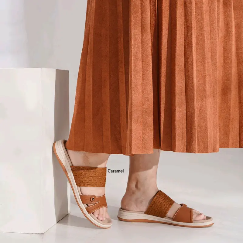 GISSELA SLIP ON 4