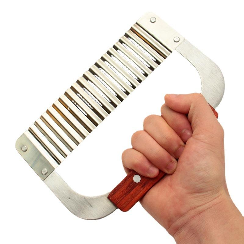 Dụng Cụ Cắt Rau Củ Khoai Tây Gợn Sóng chữ U cắt khoai tây, cà rốt và thạch rau câu lượn sóng rõ nét