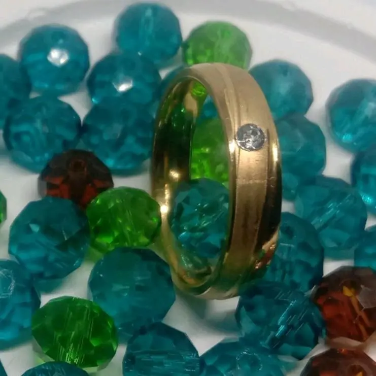 Cincin Tunangan Mata Kuning Monel (Titanium) - Ukuran dan Model Beragam 1