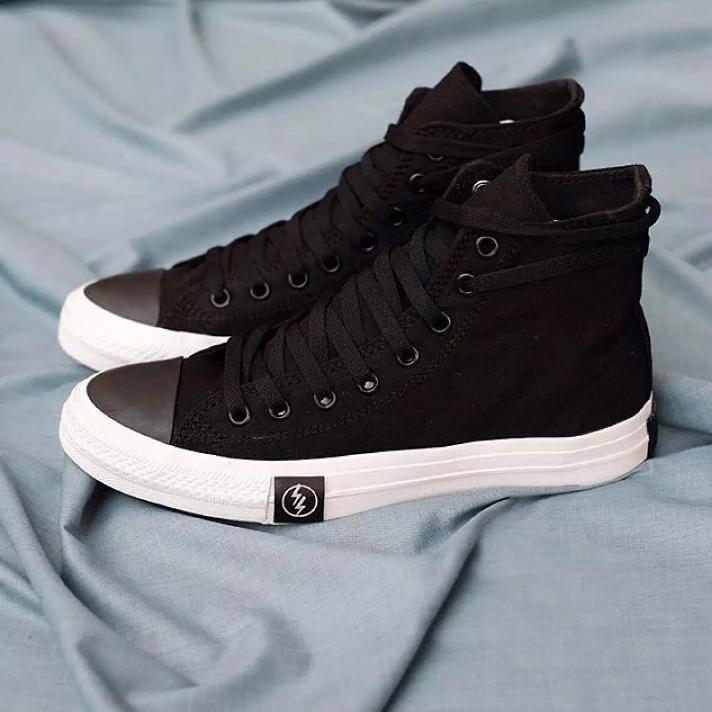 Sepatu allstar Sneakers Canvas Model Terbaru 2024 Untuk Pria Wanita Warna Hitam sepatu convers Sepatu cowo keren buat gaya Casual Shoes Kerja 1