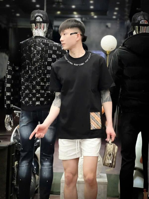 [ MUA ÁO TẶNG QUÀ ] Áo thun nam nữ tạo kiểu boy phố in túi , phối bao Búp, Bê , Dì phong cách . Chất vải cotton lạnh thoáng mát - Menswear