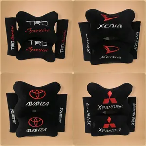 Bantal 2 in 1 Mobil Leher Set Karakter Hero Bantal Set Mobil 2 in 1 Team Sepakbola Headrest Car Set 2 in 1