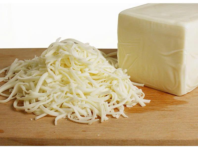 (SHIP TOÀN QUỐC) 1kg ( 500g x2) phô mai kéo sợi đức mozzarella thơm ngon, có hút chân không và kèm 1 thùng xốp 1 đá gel giữ nhiẹt keosoi 1