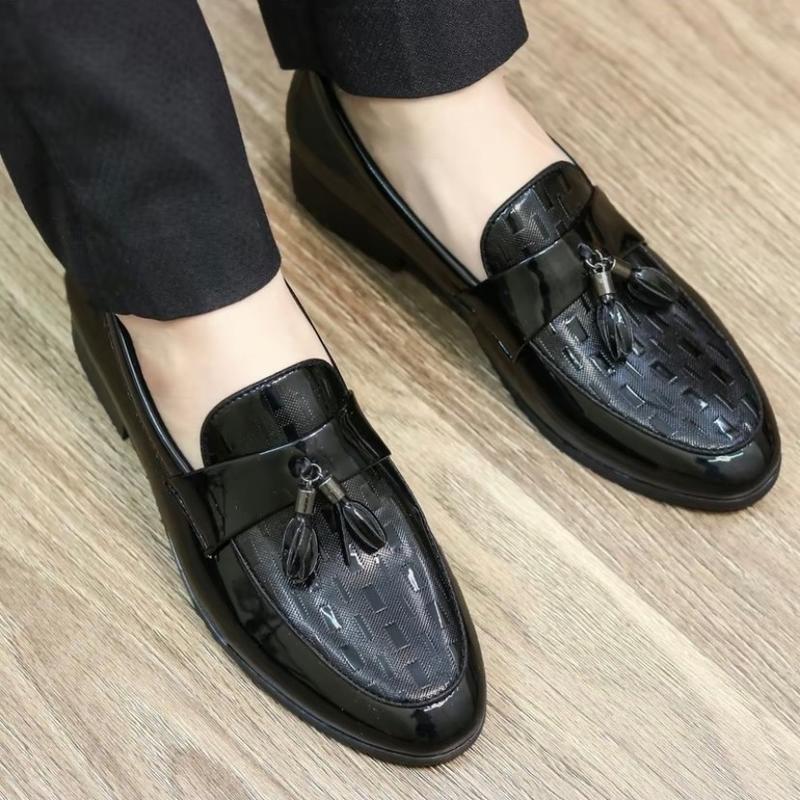  Giày Lười Nam Da Bóng Dập Vân Caro Đính Chuông Trẻ Trung Cá Tính -Giày Chụp Kỉ Yếu-Giày Chú Rể B4 