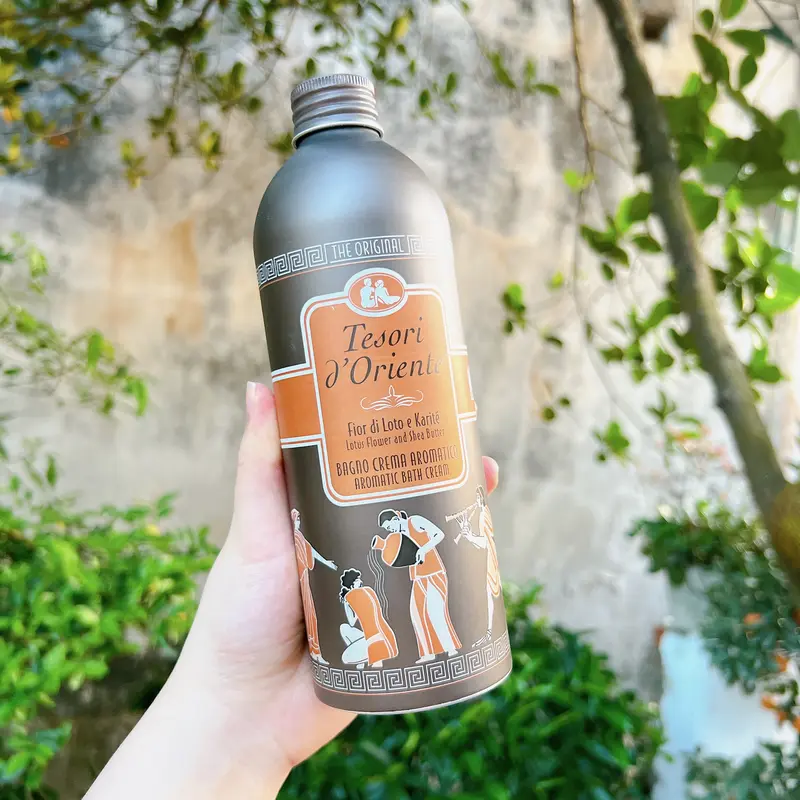 (Tặng vòi) Sữa tắm nước hoa Tesori Hương Sen Lưu Hương Lâu 500ml 1