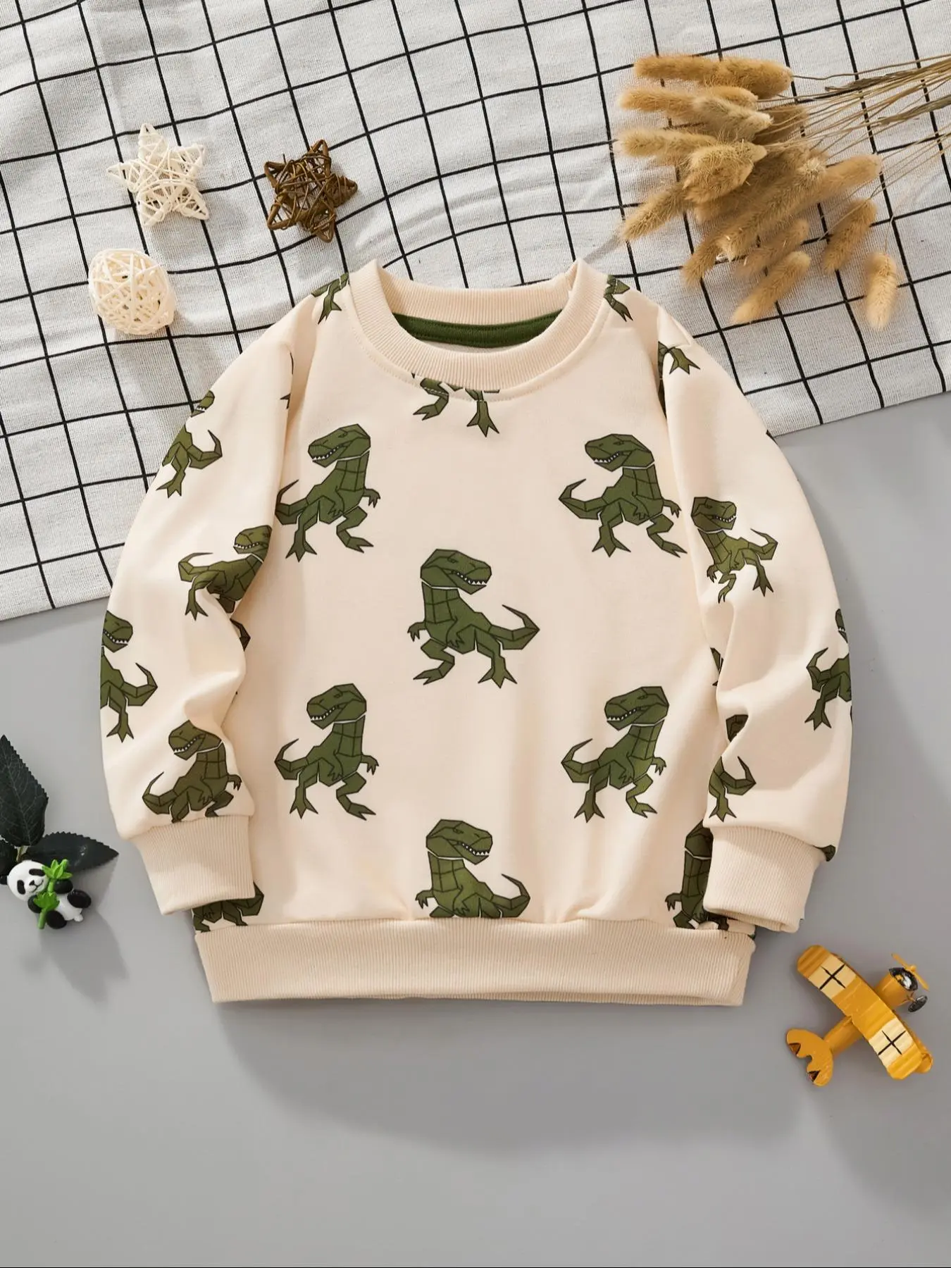 Boy's Cartoon Dinosaur Print Round Neck Sweatshirt, Casual Long Sleeve Crew Neck Pullover for Fall & Winter, Kids Clothes for Daily Wear