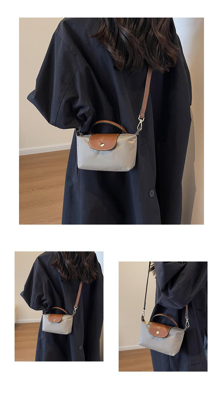 Product Introduction of Retro Explosions Handbag Shoulder Crossbody Bag Carrying High-grade Nylon Jiaozi Bag. 5