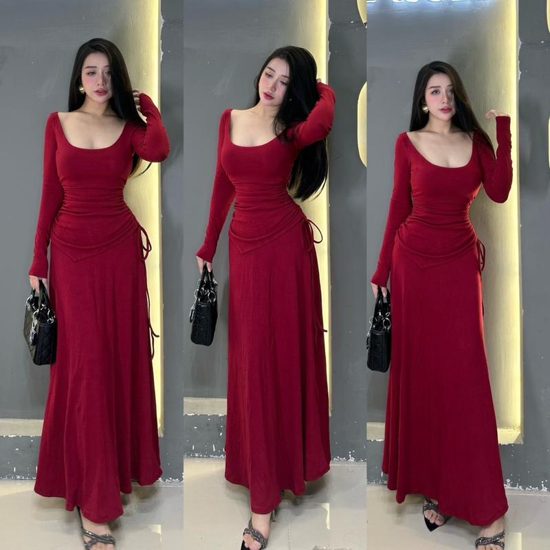 Set áo cổ u kèm chân váy midi dài sang chảnh tiểu thư điệu đà, chất vải len tăm mềm mịn co dãn thoải mãi. Mặc đi chơi hay đi làm đều xinh. Bảng màu cơ bản : đỏ đô, đen , xám khói .dứoi 52kg size s dứoi 60kg size m