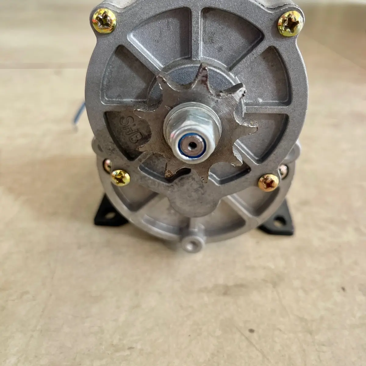 Motor giảm tốc 12v 500w có chổi than