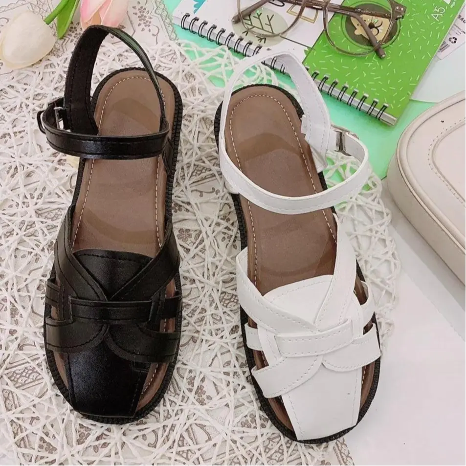 Sandal rọ mũi tròn mẫu mới trắng đen đế 2 cm ( FORM CHUẨN) DéP Nữ Shoes Đồng