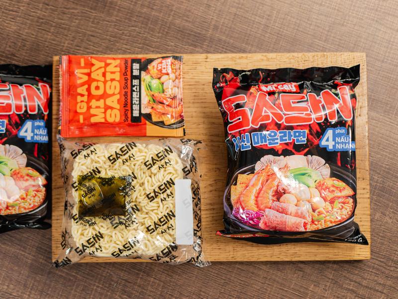 [Aff] Combo 5 gói mì Sasin vị kim chi 120g+ 5 gói xốt Ớt Độ Sasin 10g 1