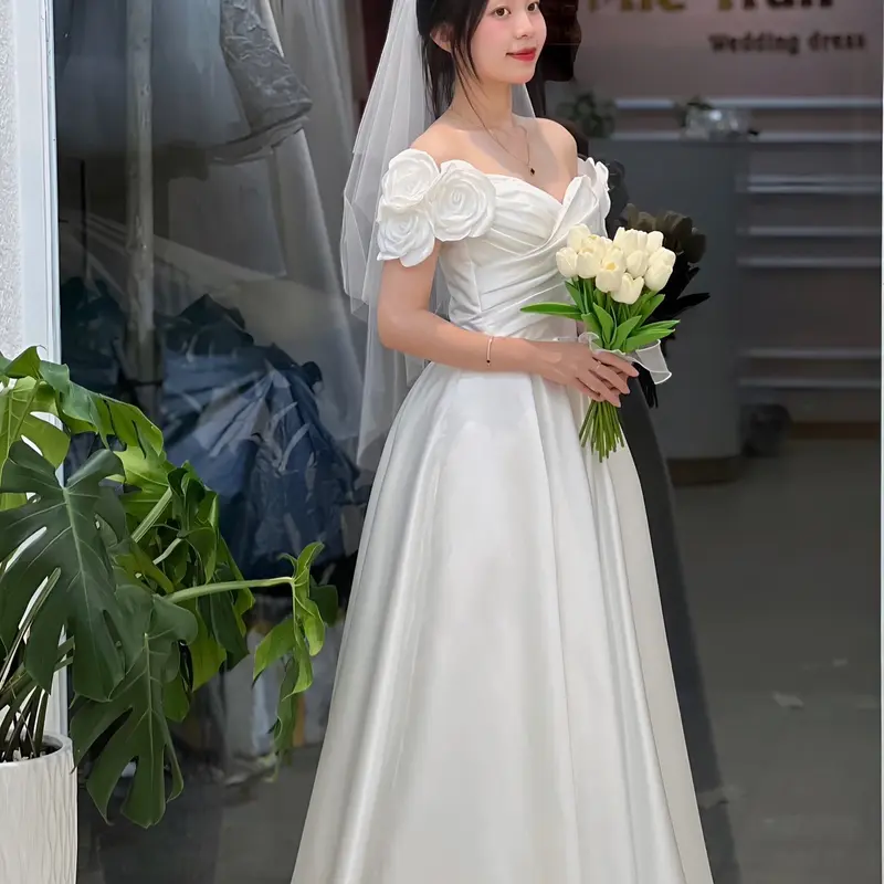 CDP152- Váy cưới đi bàn - đầm cưới thiết kế trễ vai hoa- váy cưới xoè,váy đi bàn xòe trễ vai xếp ly che bụng. 3