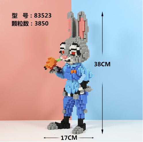 Đồ chơi mô hình lắp ráp thông minh  bearbrick và các nhân vật hoạt hình , siêu anh hùng 5