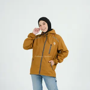 Jaket Parasut Wanita Waterproof Model Denali Original FCF / Jaket Outdoor Wanita Simple Logo Bordir Distro Nyaman dan Keren