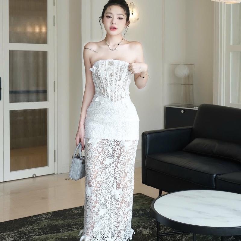 Đầm ống corset phối ren bướm nổi đen, trắng SM 0