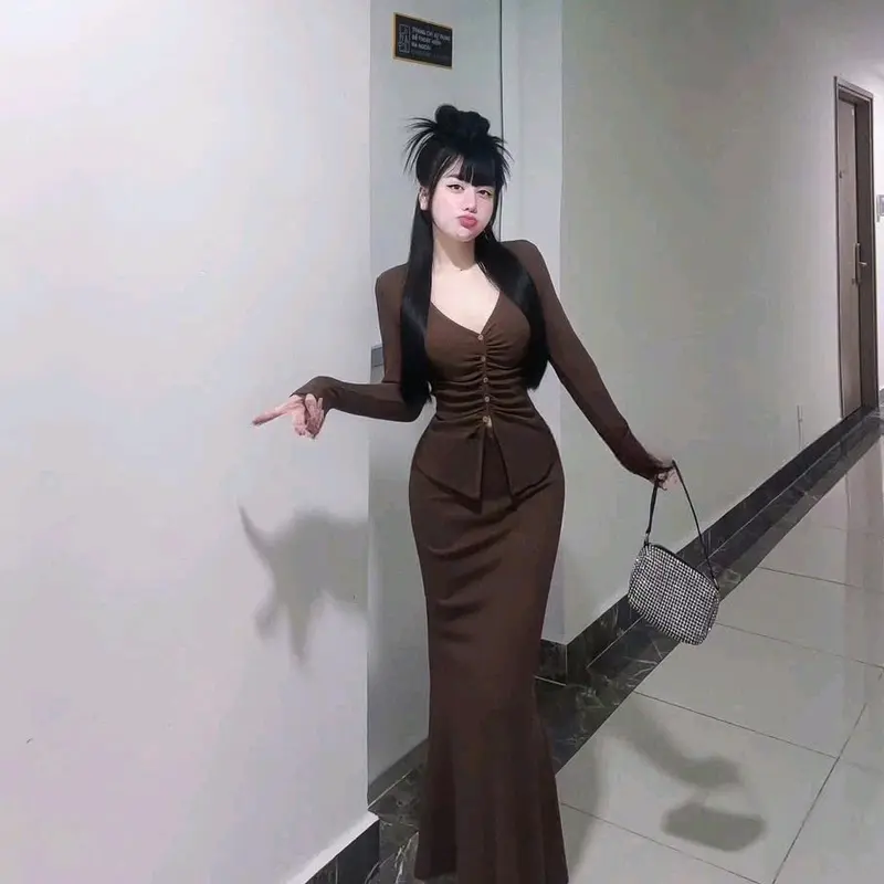 Sét áo tay dài cổ tim nhún đính nút phối chân váy đuôi cá dài thanh lịch  _ Chất thun tăm lạnh dày dặn BL031 tiệc 2
