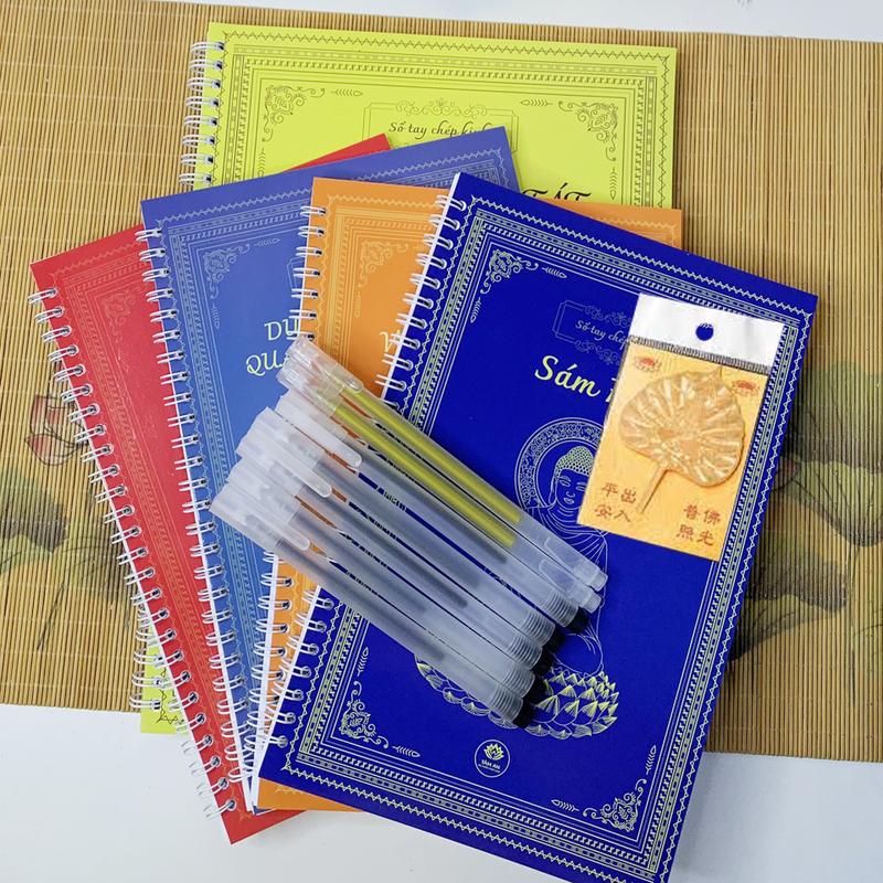 Combo 5 vở chép kinh địa tạng + Chú Đại Bi + Sám Hối + Dược Sư + Vu Lan Báo Hiếu in mờ chữ to dễ chép [Tặng 5 bút đen và 2 bút vàng kèm lá bồ đề]- Tâm An
