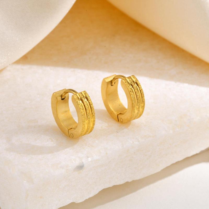 Product Introduction of GGNiu Jewelry ต่างหูแฟชั่นลุคไฮโซ ตุ้มหูผู้หญิงเท่ๆ ไม่ลอกไม่ดํา หรูดูแพงจิวเวอรี่ ER-26 12