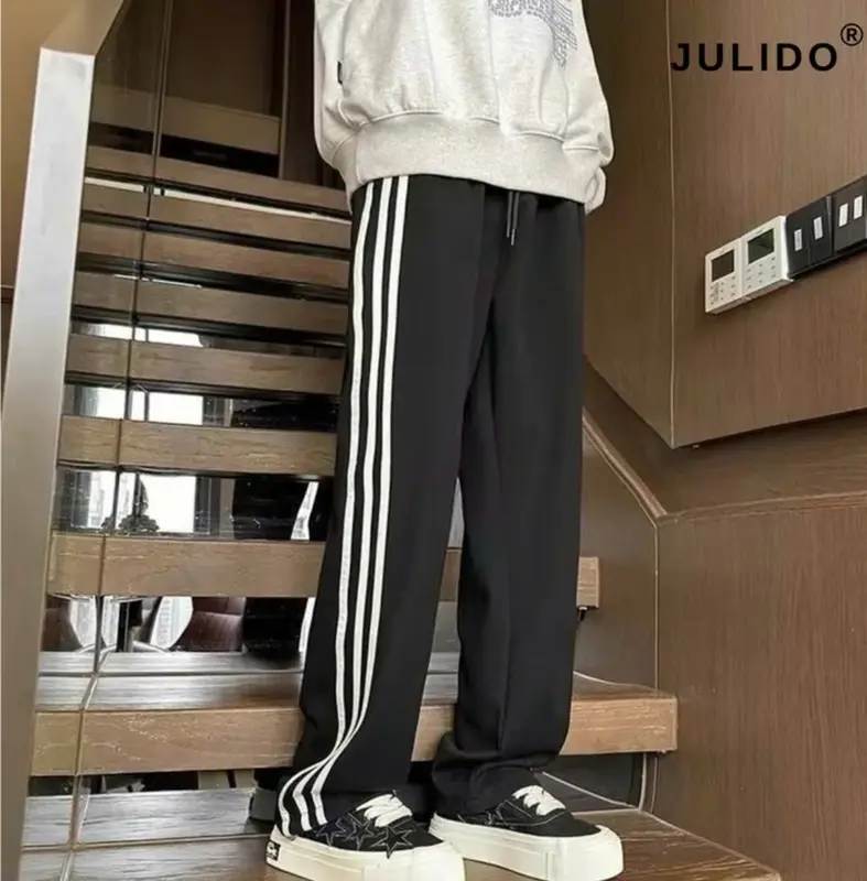 Quần thể thao Nam Nữ ba sọc trắng chất vải Thun ống xuông thoải mái khi vận động thể thao - Menswear, Ong 4