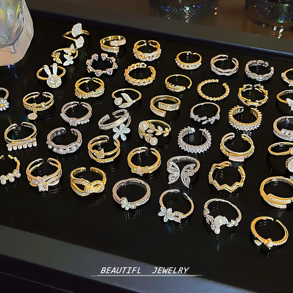 Fashionable Adjustable Couple Rings for Women and Men Exquisite Open-ended Zircon Ring for Ladies Unique Adjustable Couple Rings with Luxury Design