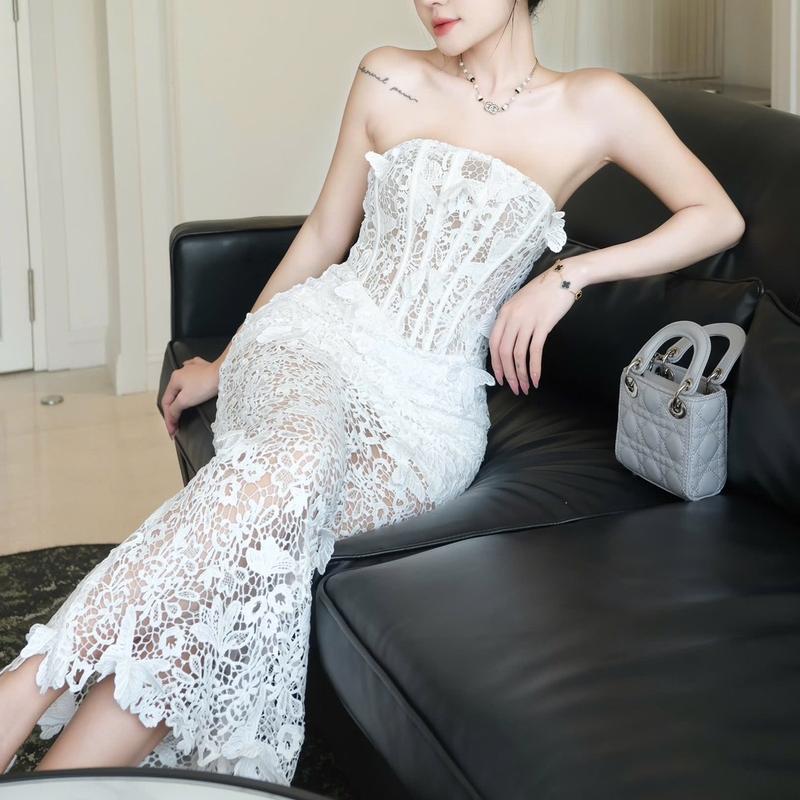 Đầm ống corset phối ren bướm nổi đen, trắng SM 1