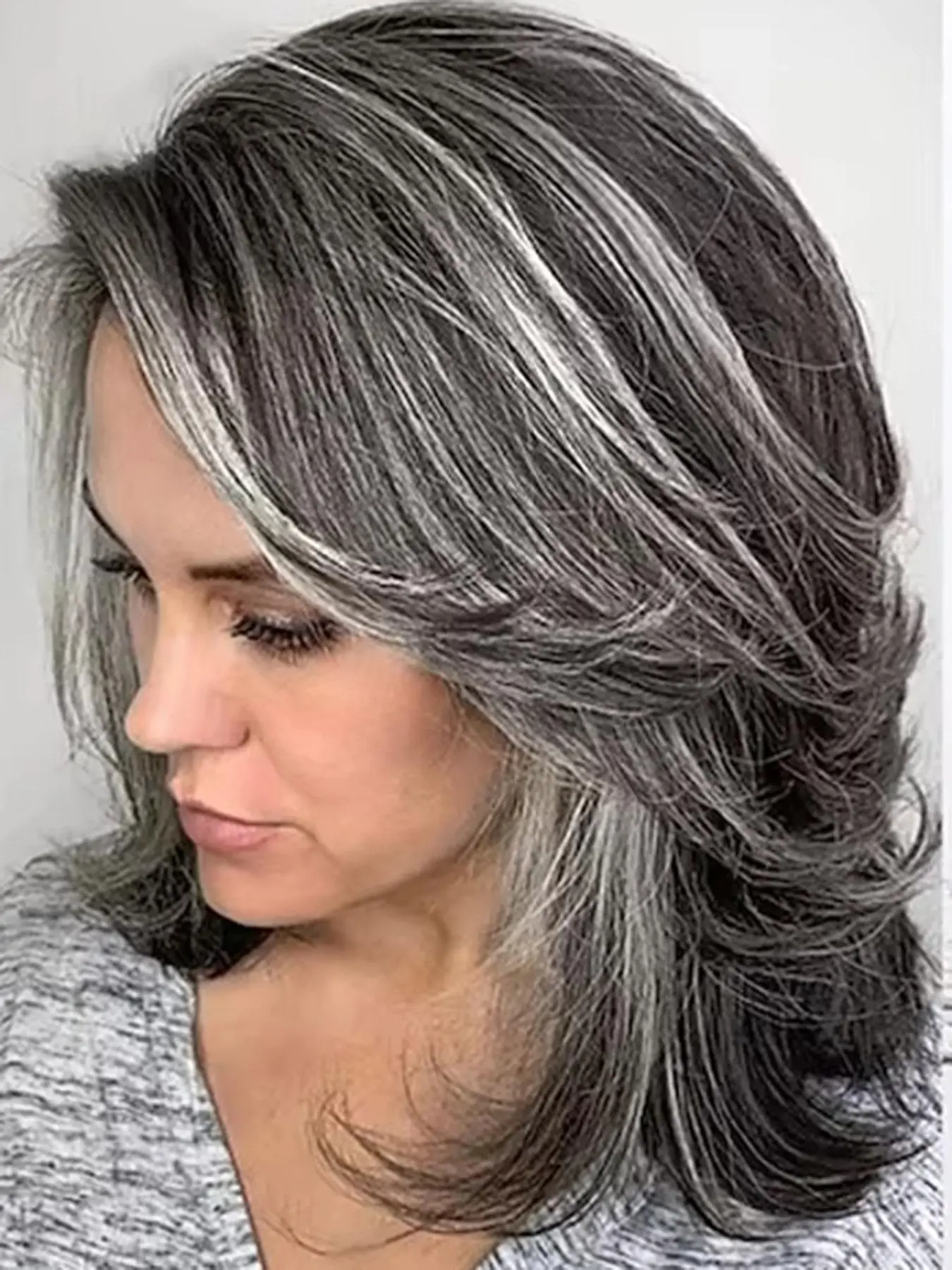 Fashionable Grey Short Wigs for Women, Gorgeous Fluffy Wigs with Bangs, Synthetic Full Machine Wigs for Party, Daily Use