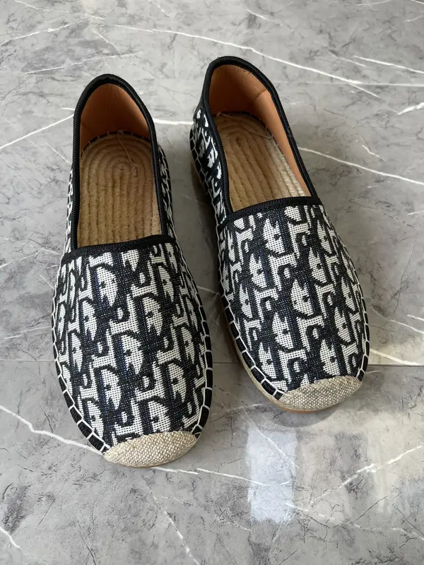 Giày Cói Chữ Mẫu 2024 Thẩm Mĩ Boy Phố - Đế Cao Su Cao 3 cm, Bề Mặt Làm Bằng Vải nỉ, Size 38-43 có Hỗ Trợ Đổi Size 3