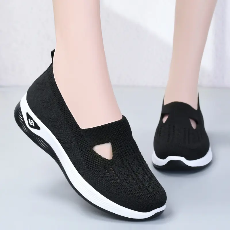 Spring and Autumn Cloth Shoes Women's Fly Woven Mesh Breathable Mom Shoes Soft Bottom Non-Slip Middle-Aged and Elderly Walking Shoes Casual Shoes