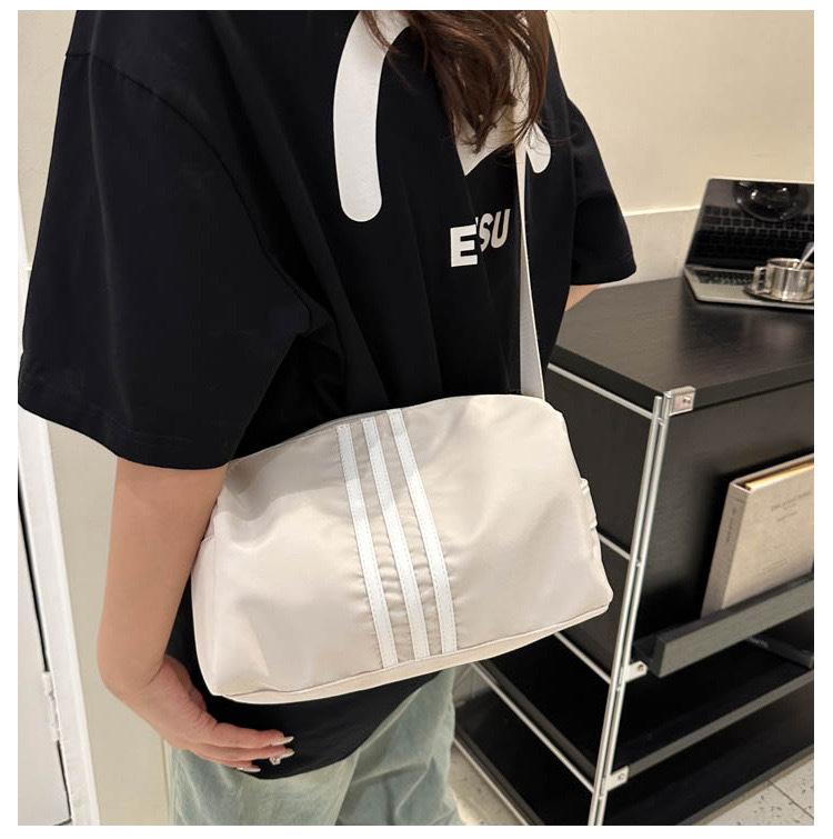 Product Introduction of New Fashion Female Sports Yoga Gym Bags Short Trip Pillow Leisure Wide Shoulder Strap Shoe Bag Fitness Exercise Riding Climbing 10